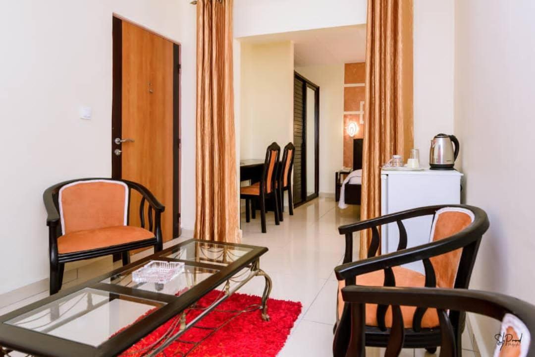 Serena Hotel Douala Exterior foto